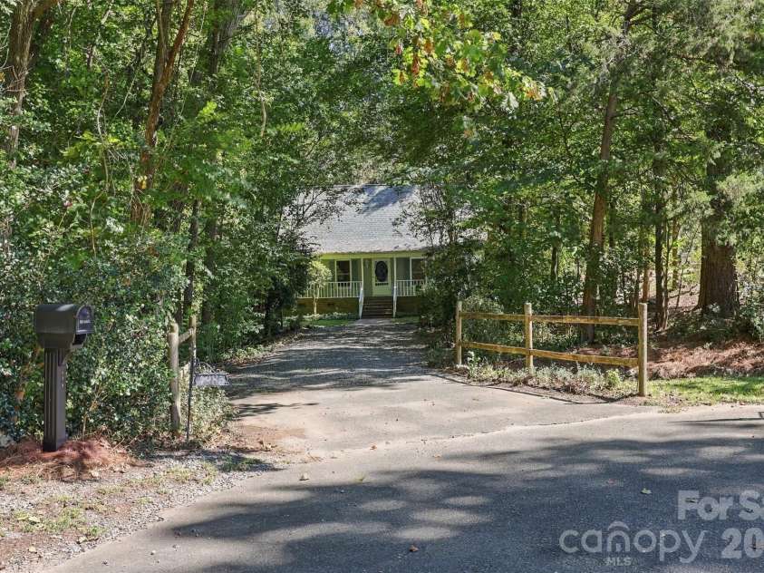 4985 Creek Court, Rock Hill, SC 29732.  MLS# CAR4429578, YatesRealty ID 53867. 