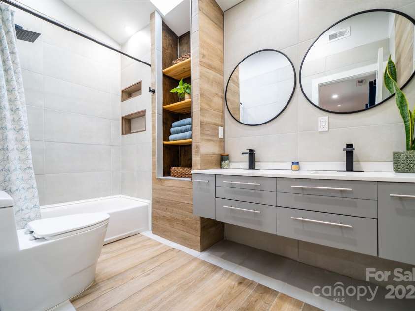 421 South Mills River Road, Mills River, NC 28759.  MLS# CAR4218168, YatesRealty ID 5387. 