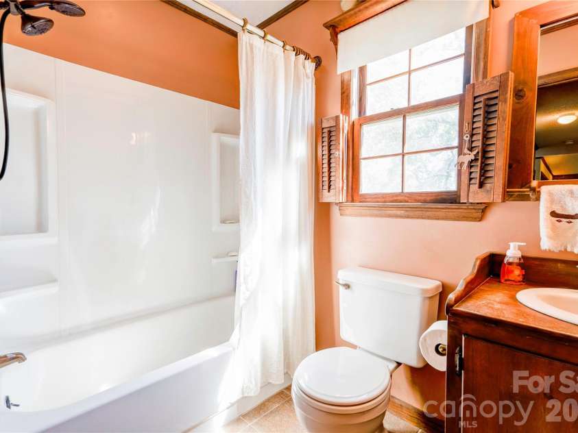 225 Hicks Hill Road, Lawndale, NC 28090.  MLS# CAR4430033, YatesRealty ID 53874. Bathroom 2