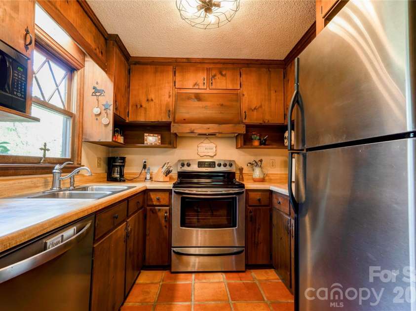 225 Hicks Hill Road, Lawndale, NC 28090.  MLS# CAR4430033, YatesRealty ID 53874. Kitchen