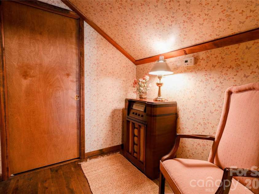 225 Hicks Hill Road, Lawndale, NC 28090.  MLS# CAR4430033, YatesRealty ID 53874. Landing - Upper Level