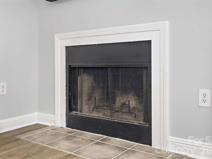 3009 Heathstead Place, Charlotte, NC 28210.  MLS# CAR4429083, YatesRealty ID 53875. 
