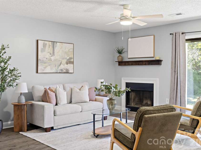3009 Heathstead Place, Charlotte, NC 28210.  MLS# CAR4429083, YatesRealty ID 53875. 