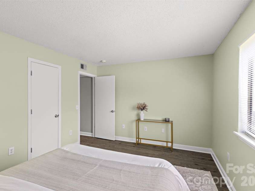 3009 Heathstead Place, Charlotte, NC 28210.  MLS# CAR4429083, YatesRealty ID 53875. 