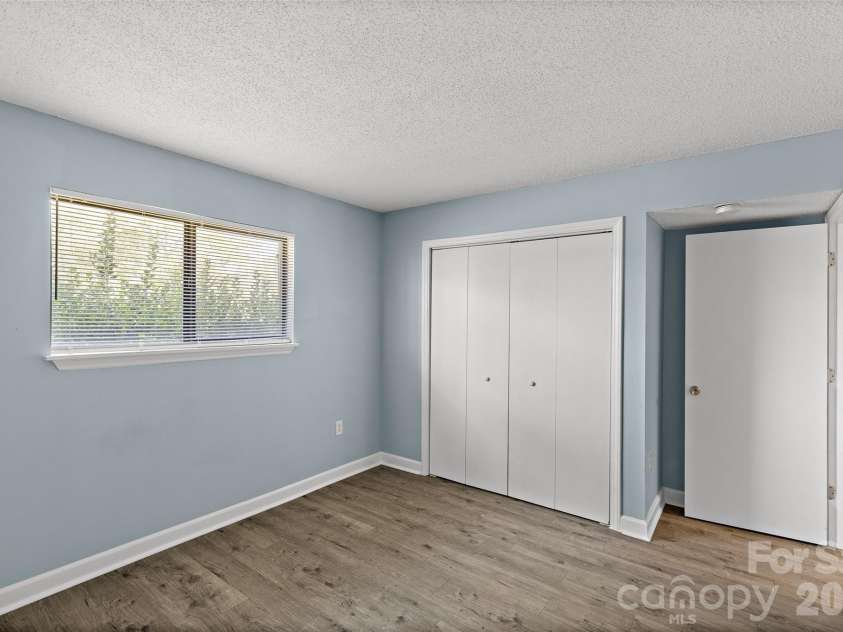 3009 Heathstead Place, Charlotte, NC 28210.  MLS# CAR4429083, YatesRealty ID 53875. 