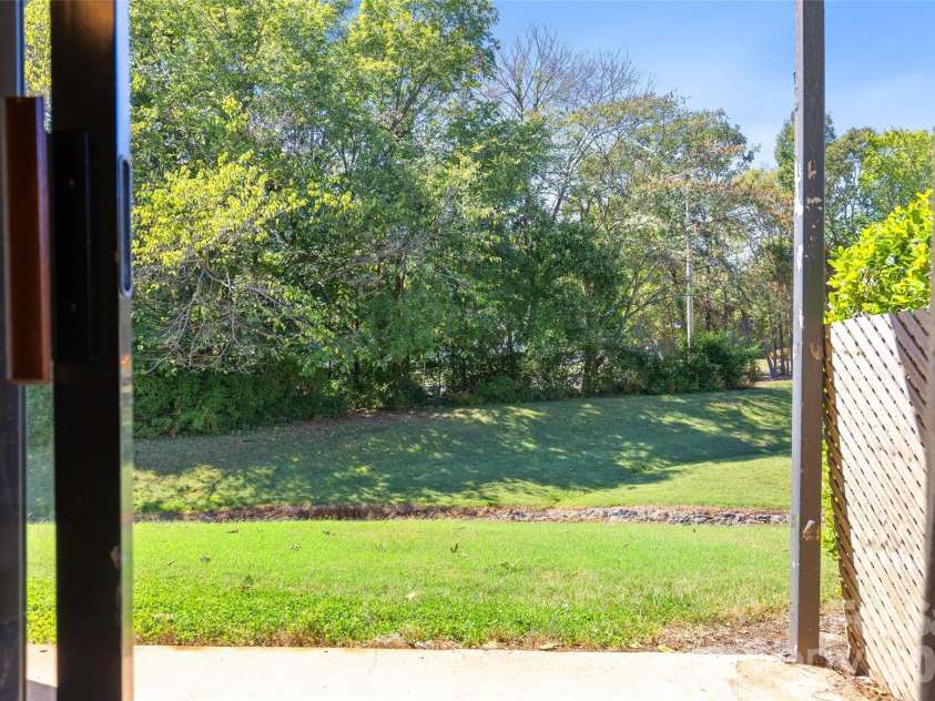 3009 Heathstead Place, Charlotte, NC 28210.  MLS# CAR4429083, YatesRealty ID 53875. 