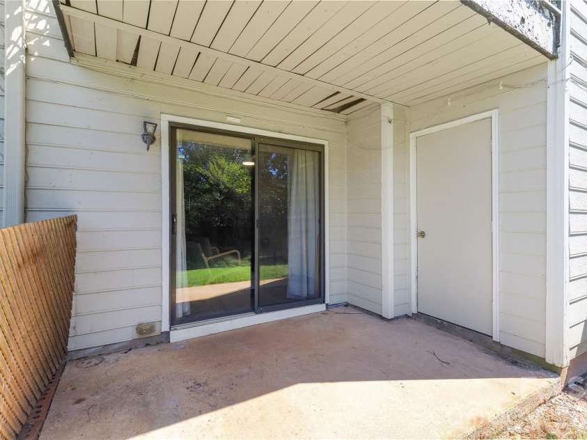 3009 Heathstead Place, Charlotte, NC 28210.  MLS# CAR4429083, YatesRealty ID 53875. 