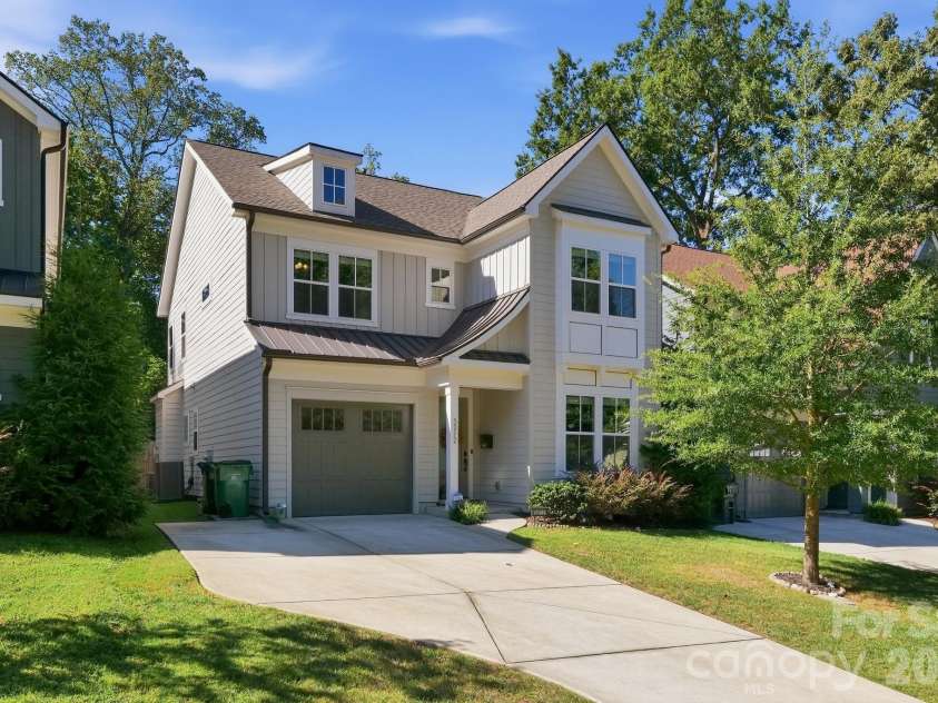 5212 Lynnville Avenue, Charlotte, NC 28205.  MLS# CAR4429076, YatesRealty ID 53877. 