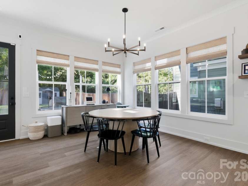 5212 Lynnville Avenue, Charlotte, NC 28205.  MLS# CAR4429076, YatesRealty ID 53877. 
