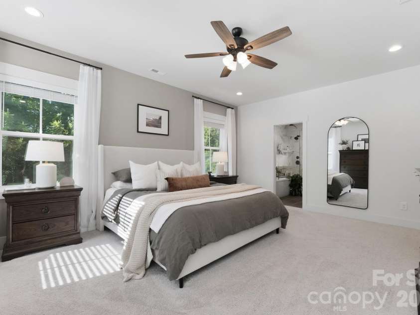 5212 Lynnville Avenue, Charlotte, NC 28205.  MLS# CAR4429076, YatesRealty ID 53877. 