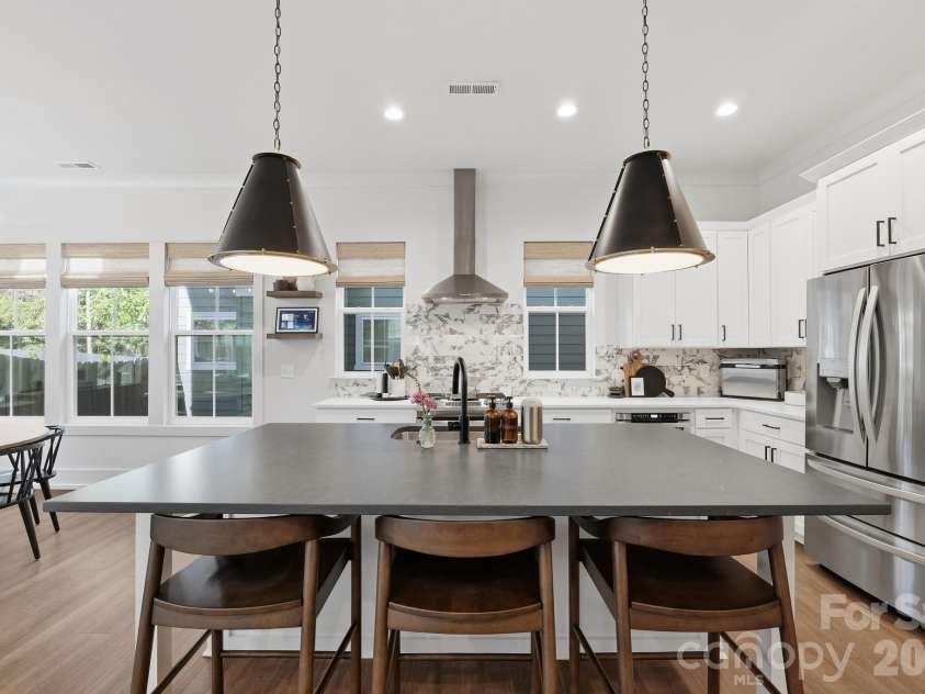 5212 Lynnville Avenue, Charlotte, NC 28205.  MLS# CAR4429076, YatesRealty ID 53877. Large kitchen island