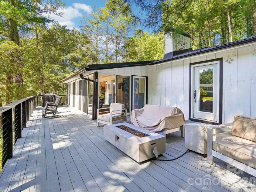 52 Lake Jordan Drive, Flat Rock, NC 28731.  MLS# CAR4425965, YatesRealty ID 53878. 
