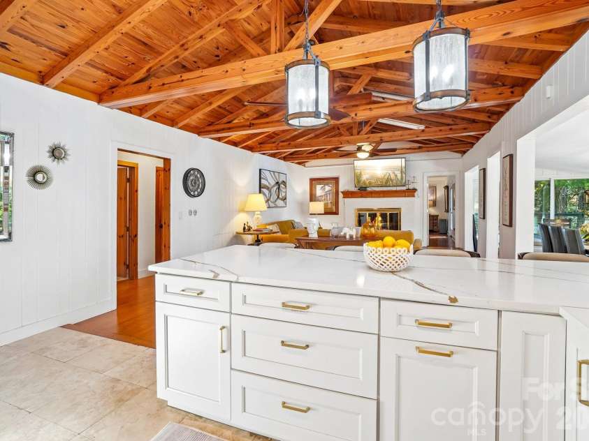 52 Lake Jordan Drive, Flat Rock, NC 28731.  MLS# CAR4425965, YatesRealty ID 53878. Kitchen