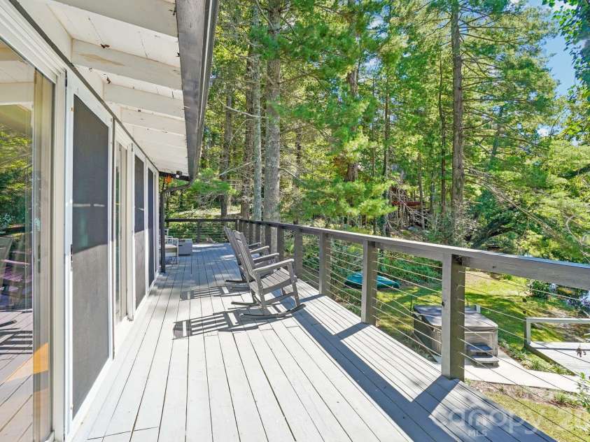 52 Lake Jordan Drive, Flat Rock, NC 28731.  MLS# CAR4425965, YatesRealty ID 53878. Large Deck