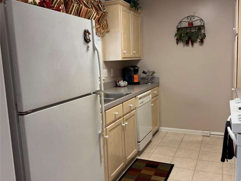 433 19th Avenue Court, Hickory, NC 28601.  MLS# CAR4427143, YatesRealty ID 53879. 