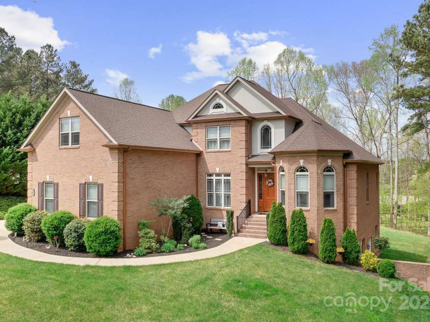 164 Crooked Branch Way, Troutman, NC 28166.  MLS# CAR4241614, YatesRealty ID 5388. 