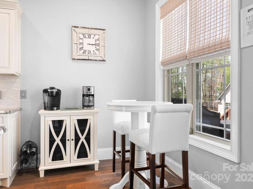 164 Crooked Branch Way, Troutman, NC 28166.  MLS# CAR4241614, YatesRealty ID 5388. Breakfast area