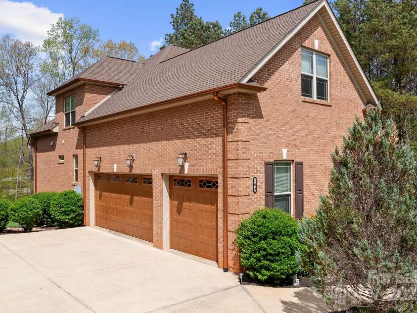 164 Crooked Branch Way, Troutman, NC 28166.  MLS# CAR4241614, YatesRealty ID 5388. Side 3 Car Garage