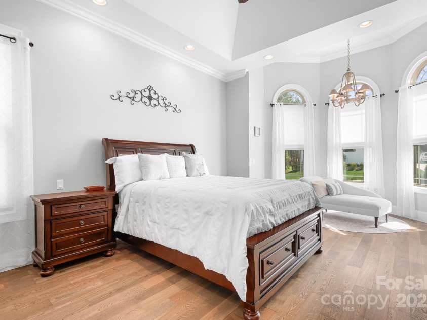 164 Crooked Branch Way, Troutman, NC 28166.  MLS# CAR4241614, YatesRealty ID 5388. Spacious Primary Suite on Main