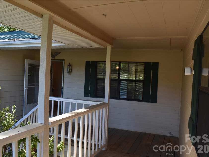 120 Woodmont Drive, Nebo, NC 28761.  MLS# CAR4402802, YatesRealty ID 53881. 