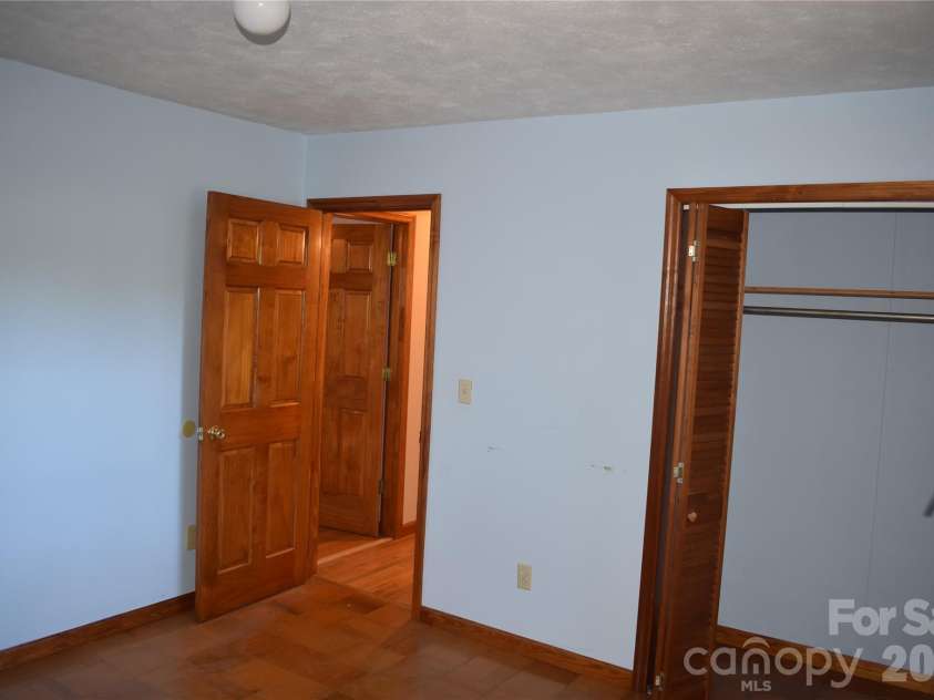 120 Woodmont Drive, Nebo, NC 28761.  MLS# CAR4402802, YatesRealty ID 53881. 