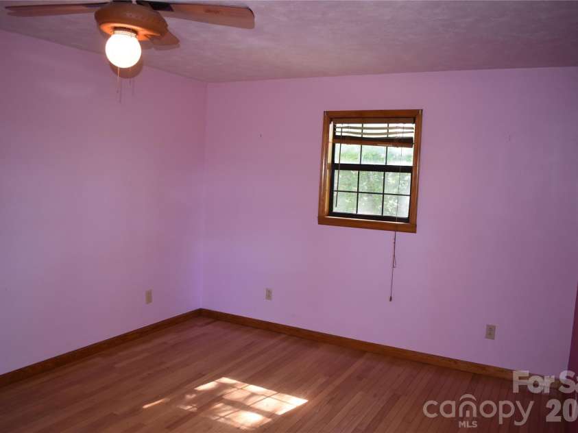120 Woodmont Drive, Nebo, NC 28761.  MLS# CAR4402802, YatesRealty ID 53881. 