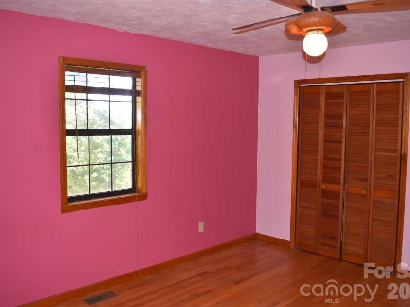 120 Woodmont Drive, Nebo, NC 28761.  MLS# CAR4402802, YatesRealty ID 53881. 