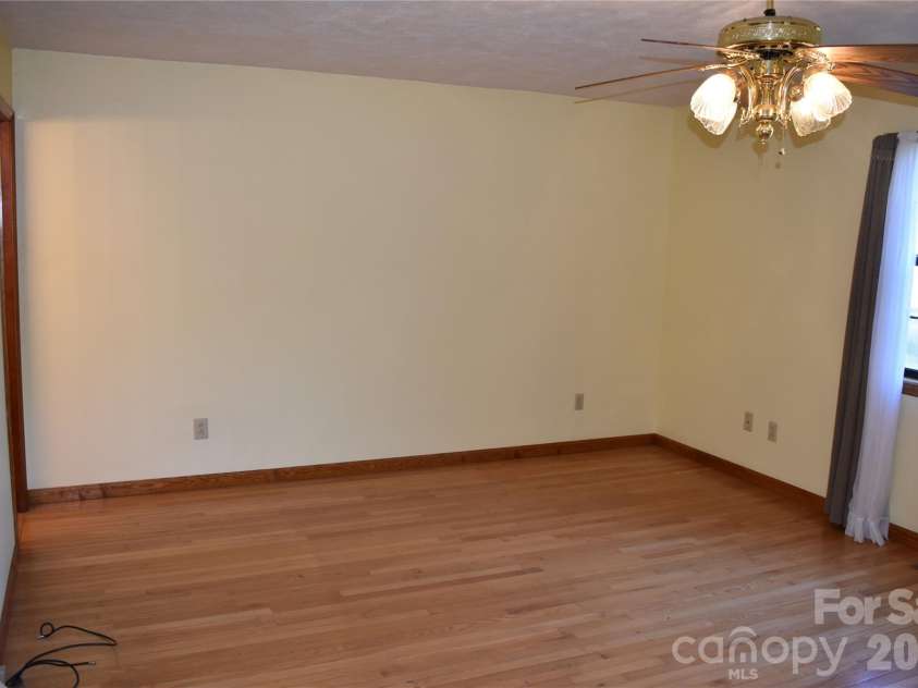 120 Woodmont Drive, Nebo, NC 28761.  MLS# CAR4402802, YatesRealty ID 53881. 