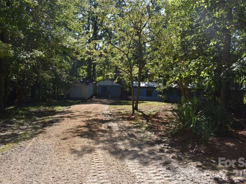 120 Woodmont Drive, Nebo, NC 28761.  MLS# CAR4402802, YatesRealty ID 53881. 