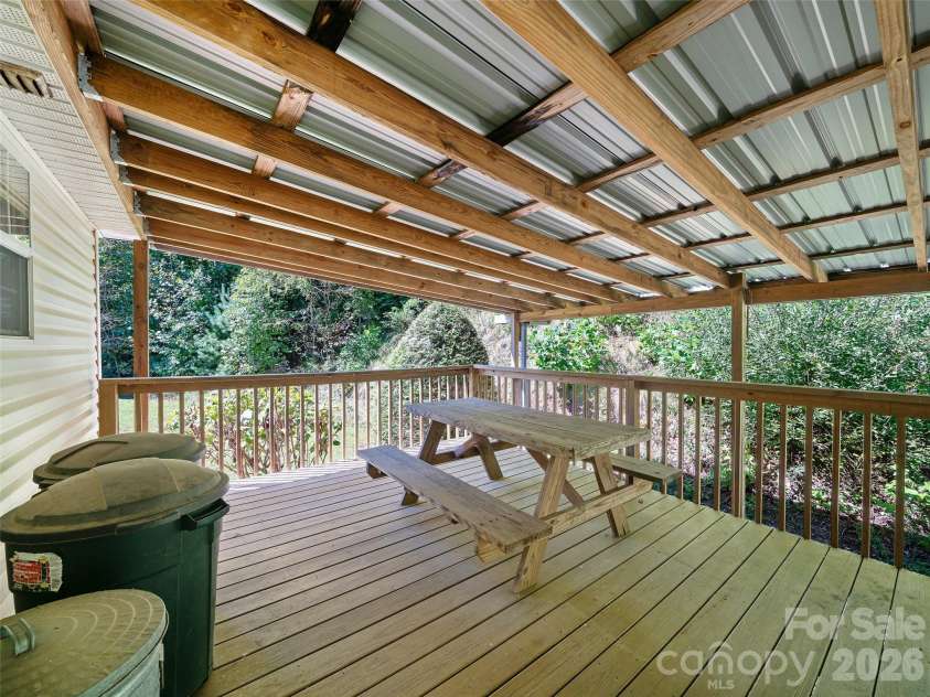 456 Tempie Mountain Road, Spruce Pine, NC 28777.  MLS# CAR4430171, YatesRealty ID 53882. 