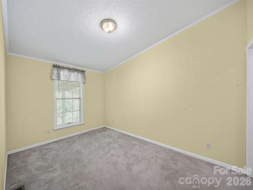 456 Tempie Mountain Road, Spruce Pine, NC 28777.  MLS# CAR4430171, YatesRealty ID 53882. 