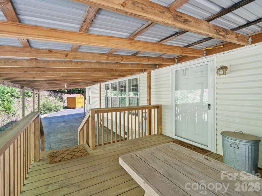 456 Tempie Mountain Road, Spruce Pine, NC 28777.  MLS# CAR4430171, YatesRealty ID 53882. 