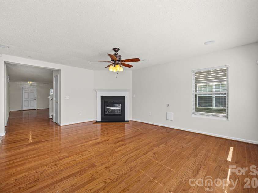 13750 Rutherglen Court, Charlotte, NC 28213.  MLS# CAR4430179, YatesRealty ID 53886. 