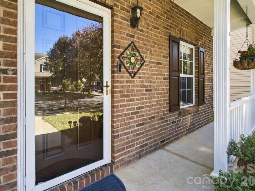 968 Willow Creek Drive, Gastonia, NC 28054.  MLS# CAR4430164, YatesRealty ID 53887. 