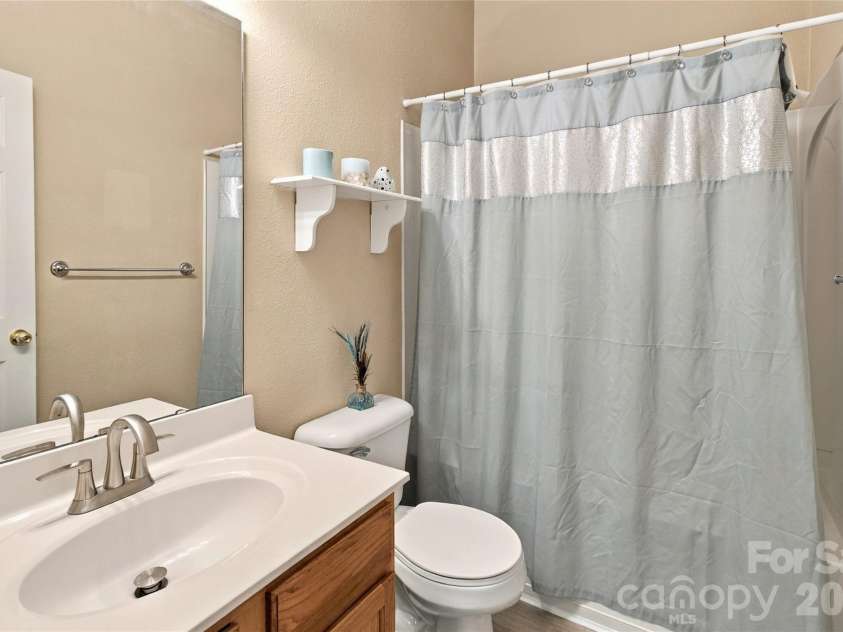 968 Willow Creek Drive, Gastonia, NC 28054.  MLS# CAR4430164, YatesRealty ID 53887. 