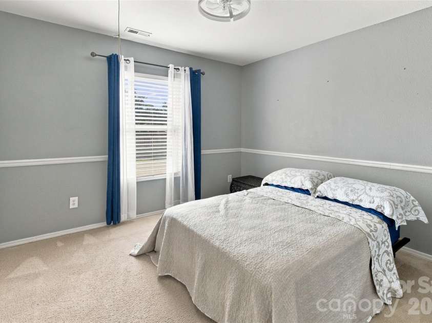968 Willow Creek Drive, Gastonia, NC 28054.  MLS# CAR4430164, YatesRealty ID 53887. 
