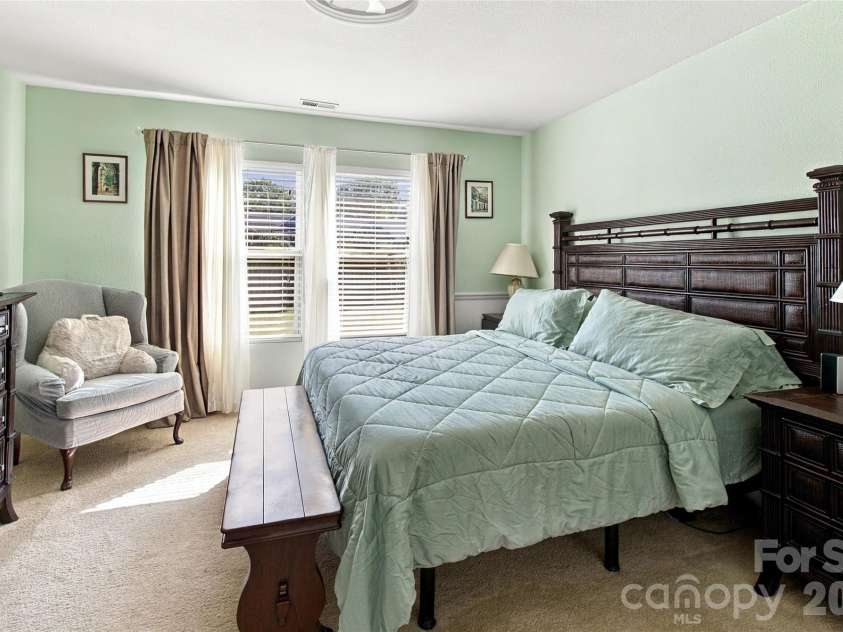 968 Willow Creek Drive, Gastonia, NC 28054.  MLS# CAR4430164, YatesRealty ID 53887. 