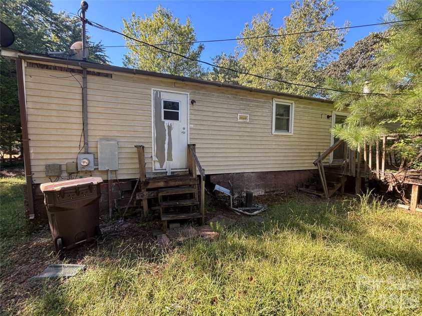 7823 High Terrace Lane, Denver, NC 28037.  MLS# CAR4430197, YatesRealty ID 53888. 