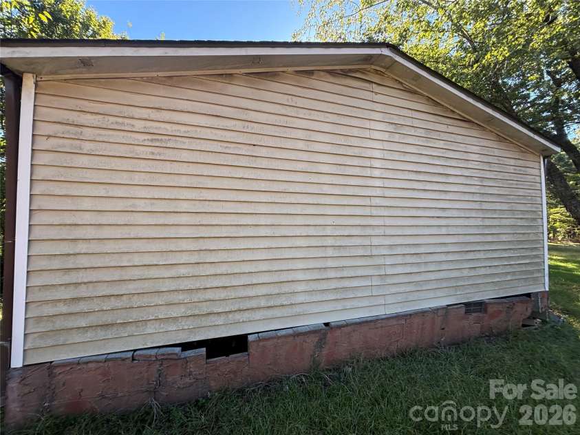 7823 High Terrace Lane, Denver, NC 28037.  MLS# CAR4430197, YatesRealty ID 53888. 