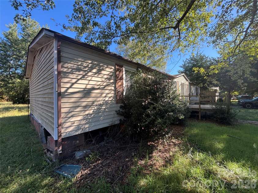 7823 High Terrace Lane, Denver, NC 28037.  MLS# CAR4430197, YatesRealty ID 53888. 