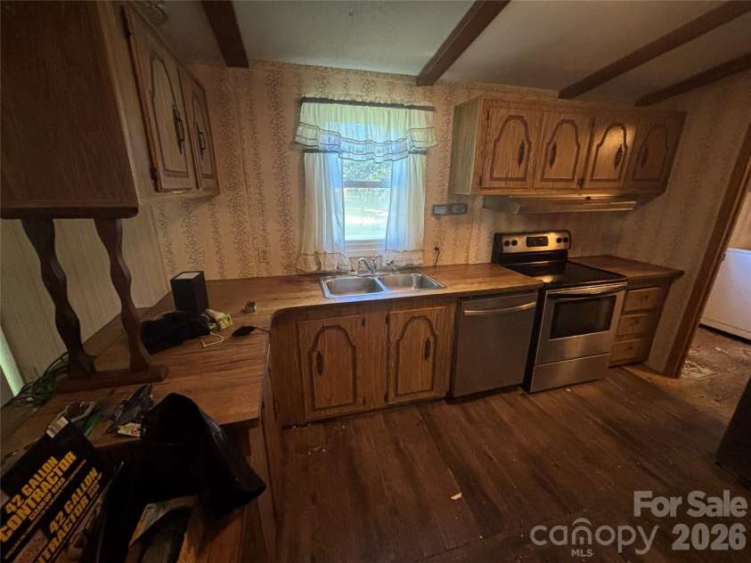 7823 High Terrace Lane, Denver, NC 28037.  MLS# CAR4430197, YatesRealty ID 53888. 