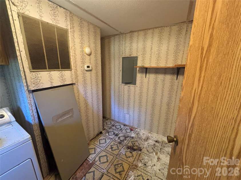 7823 High Terrace Lane, Denver, NC 28037.  MLS# CAR4430197, YatesRealty ID 53888. 