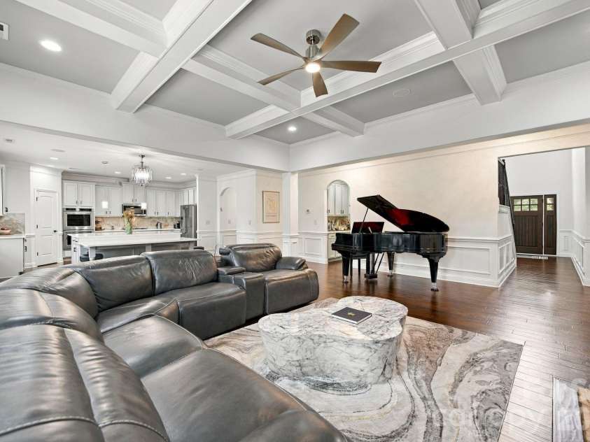 13411 Crystal Springs Drive, Huntersville, NC 28078.  MLS# CAR4424723, YatesRealty ID 53889. 