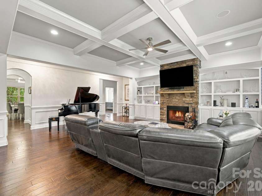 13411 Crystal Springs Drive, Huntersville, NC 28078.  MLS# CAR4424723, YatesRealty ID 53889. 