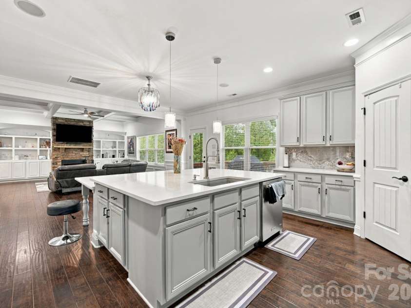 13411 Crystal Springs Drive, Huntersville, NC 28078.  MLS# CAR4424723, YatesRealty ID 53889. 