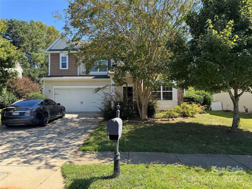 7108 Kinley Commons Lane, Charlotte, NC 28278.  MLS# CAR4202506, YatesRealty ID 5389. 
