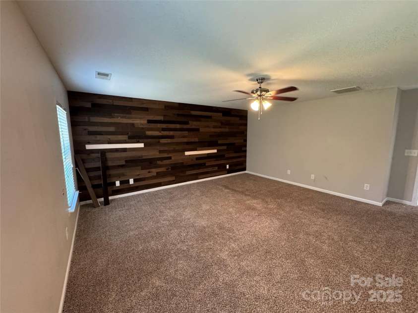 7108 Kinley Commons Lane, Charlotte, NC 28278.  MLS# CAR4202506, YatesRealty ID 5389. 