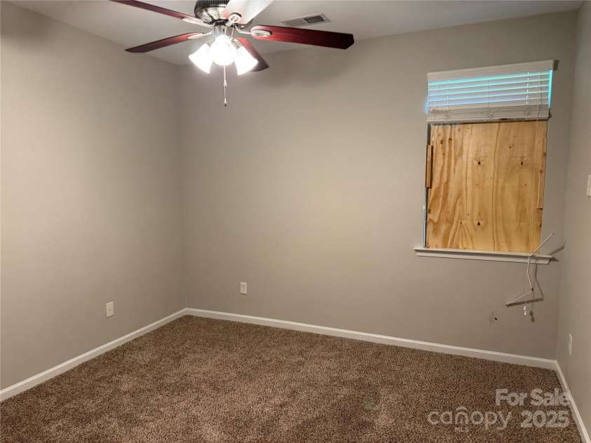 7108 Kinley Commons Lane, Charlotte, NC 28278.  MLS# CAR4202506, YatesRealty ID 5389. 