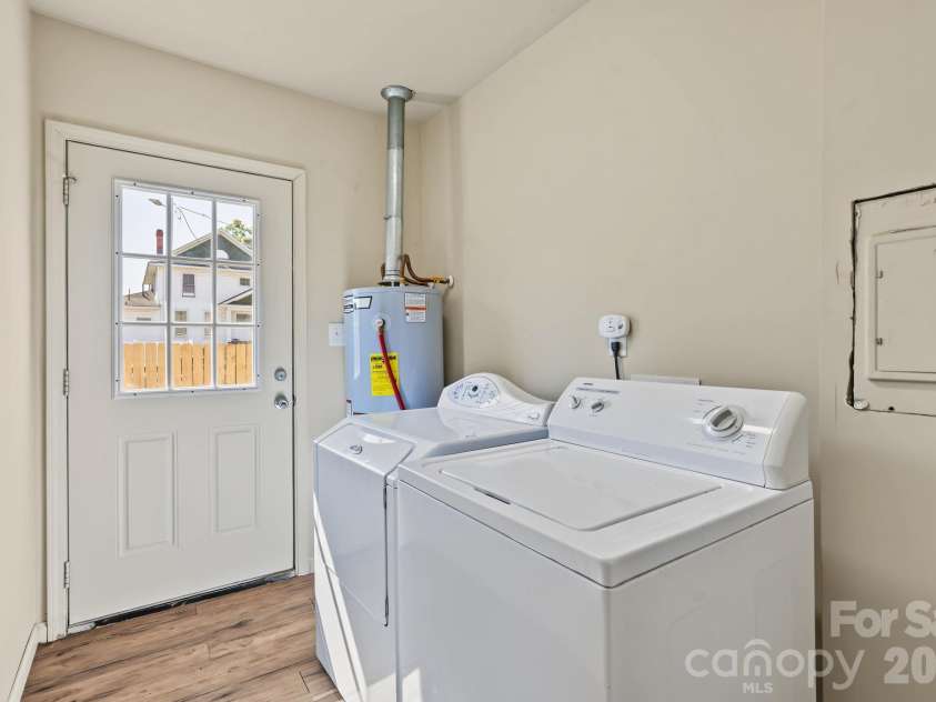 1046 Park Avenue Extension, Rock Hill, SC 29732.  MLS# CAR4430039, YatesRealty ID 53890. 