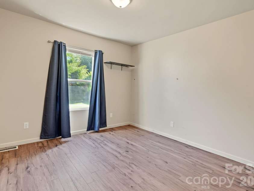 1046 Park Avenue Extension, Rock Hill, SC 29732.  MLS# CAR4430039, YatesRealty ID 53890. 